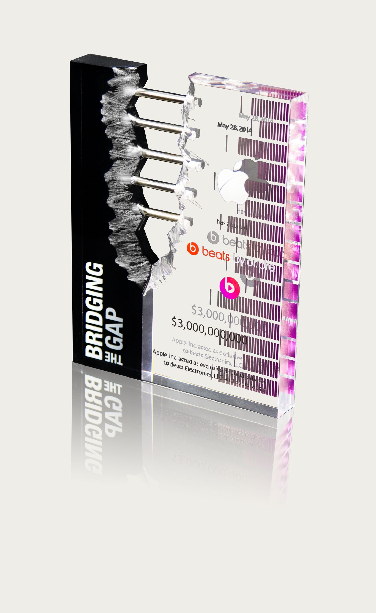 Decorated acrylic award, product photo